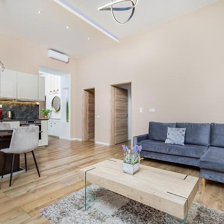 Csengery Deluxe Home With Balcony Budapest Eksteriør billede