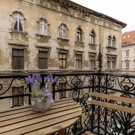 Csengery Deluxe Home With Balcony Budapest Eksteriør billede