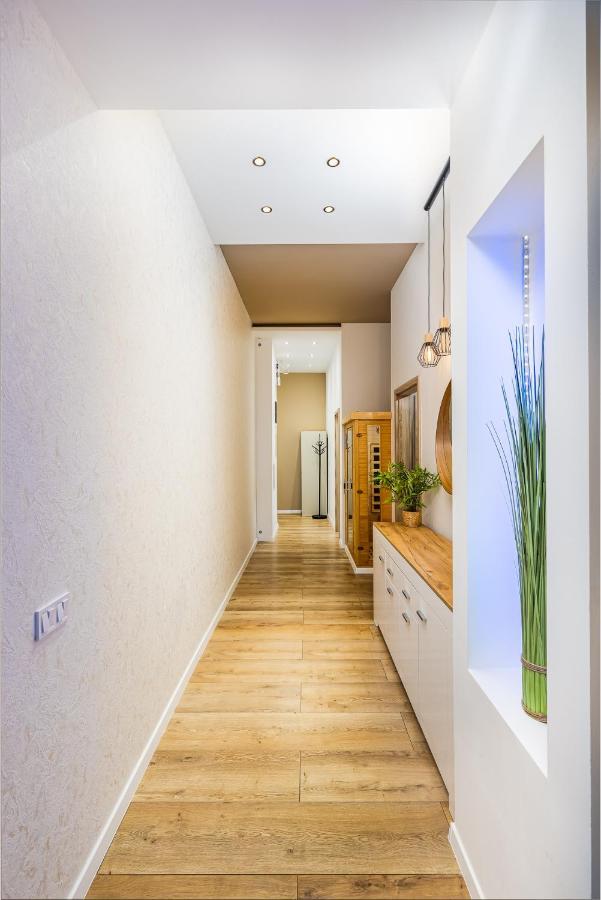 Csengery Deluxe Home With Balcony Budapest Eksteriør billede