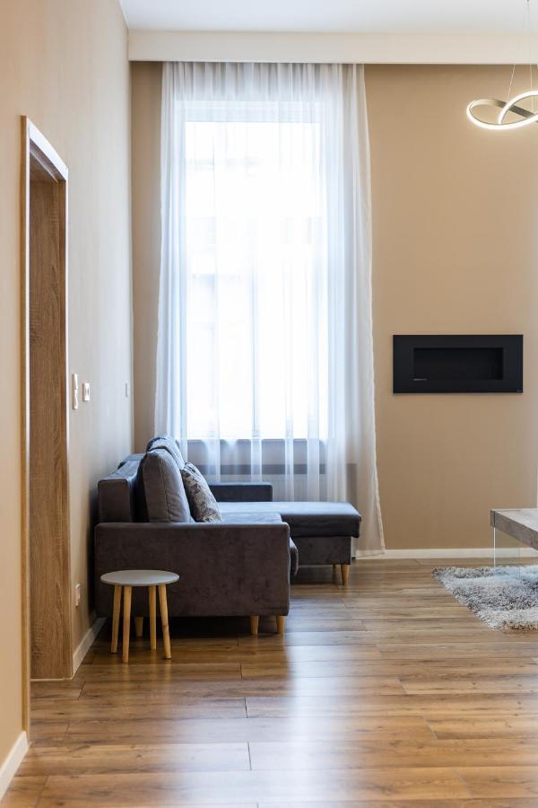 Csengery Deluxe Home With Balcony Budapest Eksteriør billede